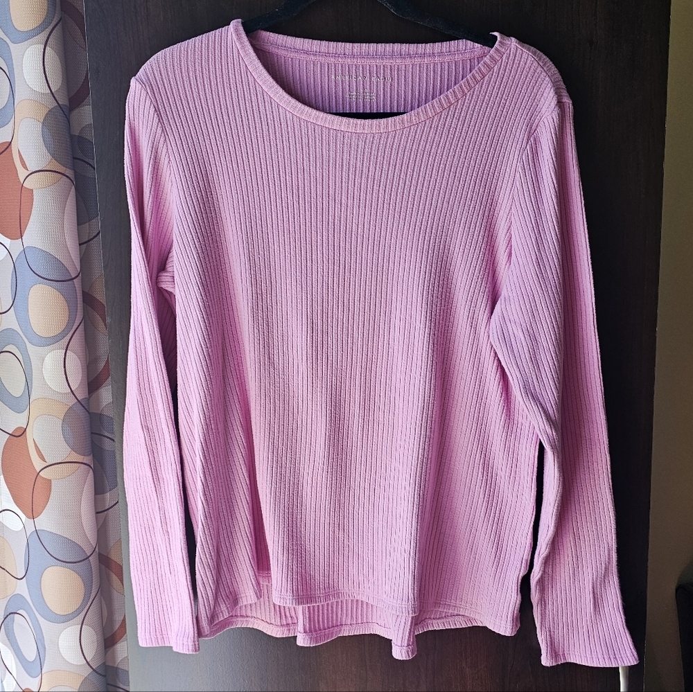 American Eagle Pink Long Sleeve Sweater Size Large